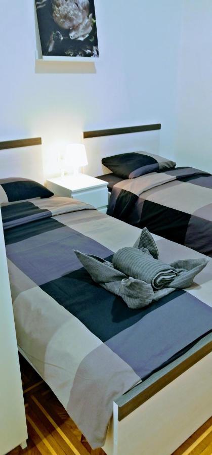 Zpula Center Studio Apartments Esterno foto