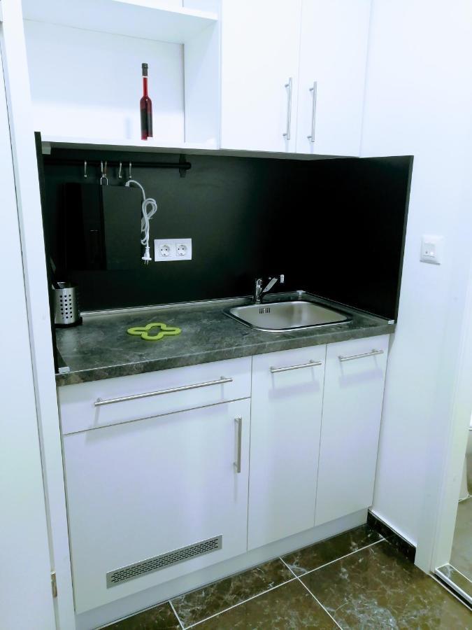 Zpula Center Studio Apartments Esterno foto