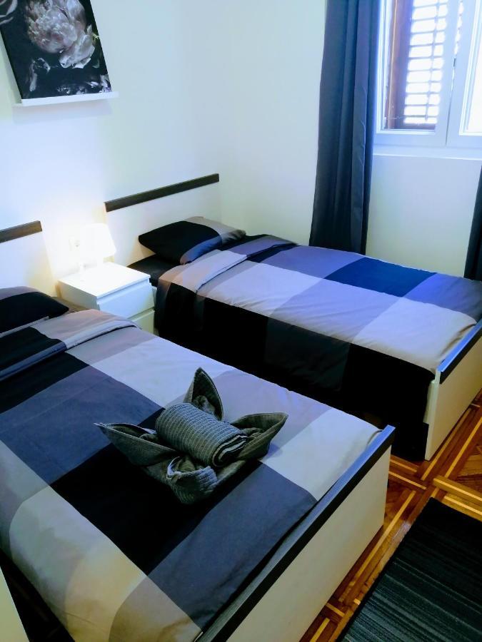 Zpula Center Studio Apartments Esterno foto