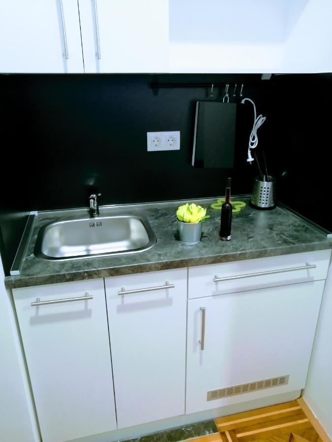 Zpula Center Studio Apartments Esterno foto