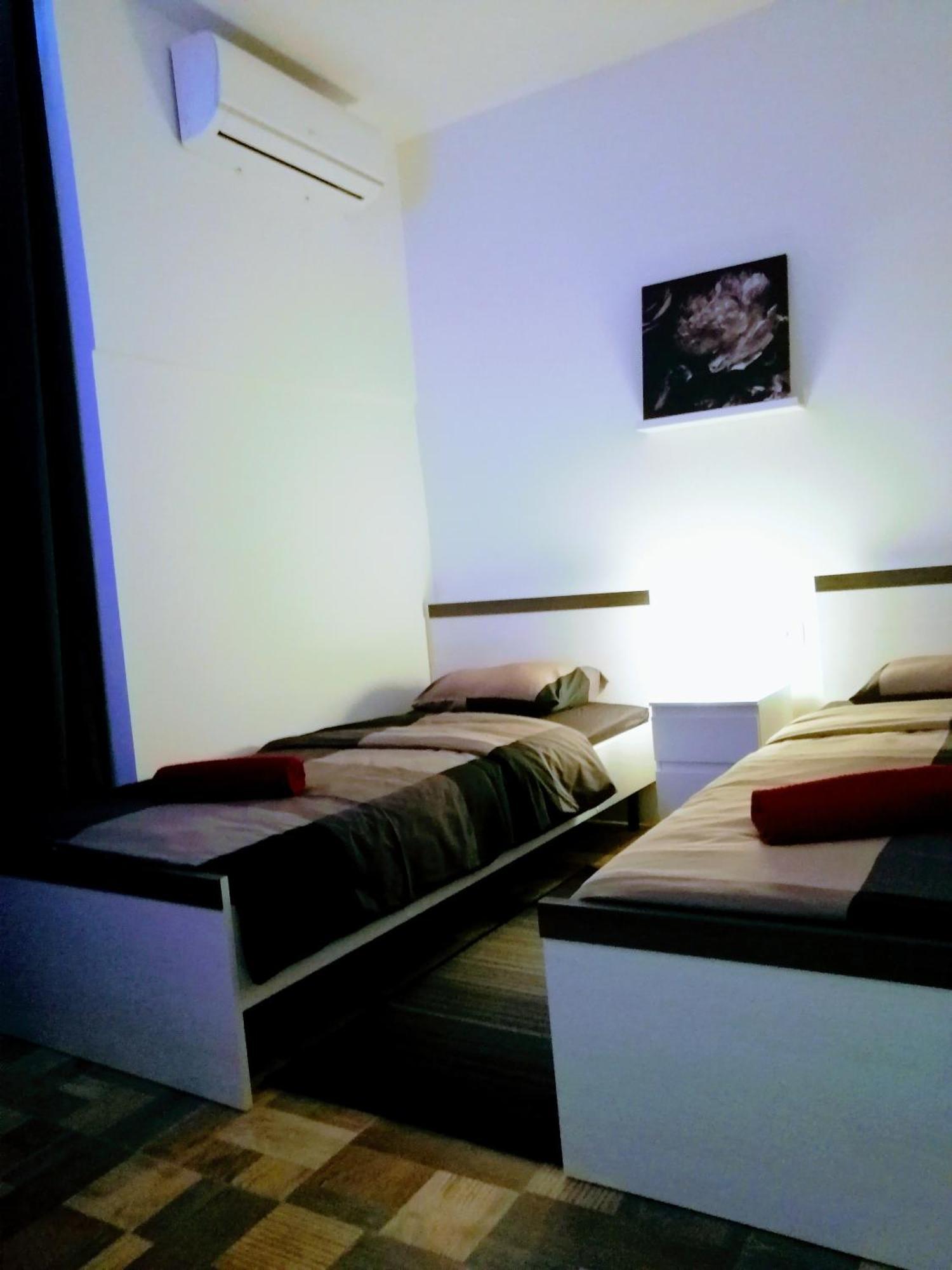 Zpula Center Studio Apartments Esterno foto